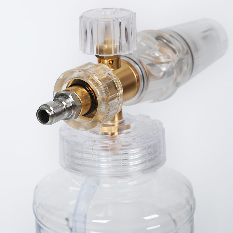 Hochdruck großer Mund weißer Schaum