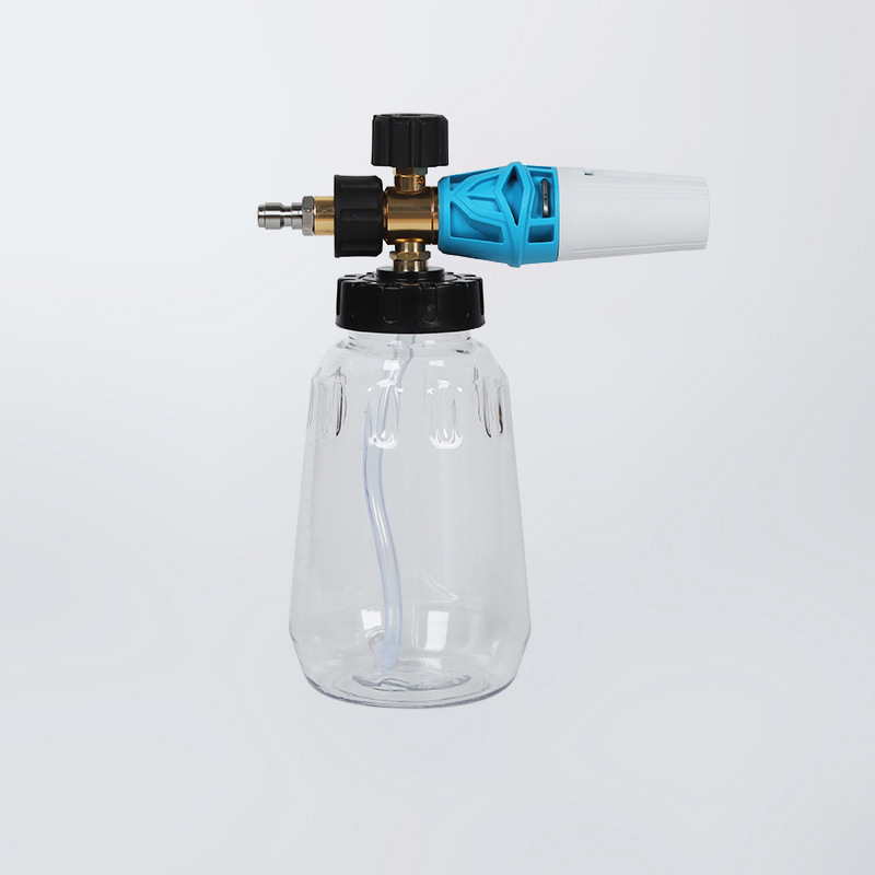 Hochdruckauto -Waschpistole und Schaumstofftopf