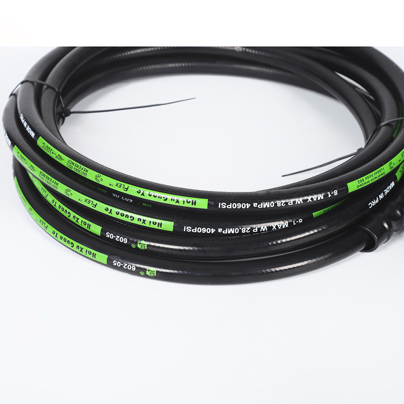 Entspannen Sie Hochdruckwasserrohre in Haushaltskanälen